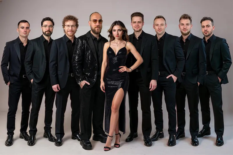 2. Total Black - Lucy & Pavel.jpeg
